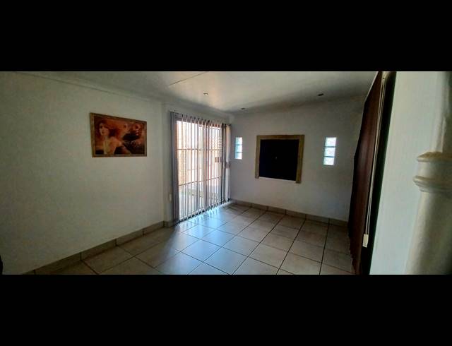 3 BEDROOM FREEHOLD FOR SALE IN VISAGIE PARK